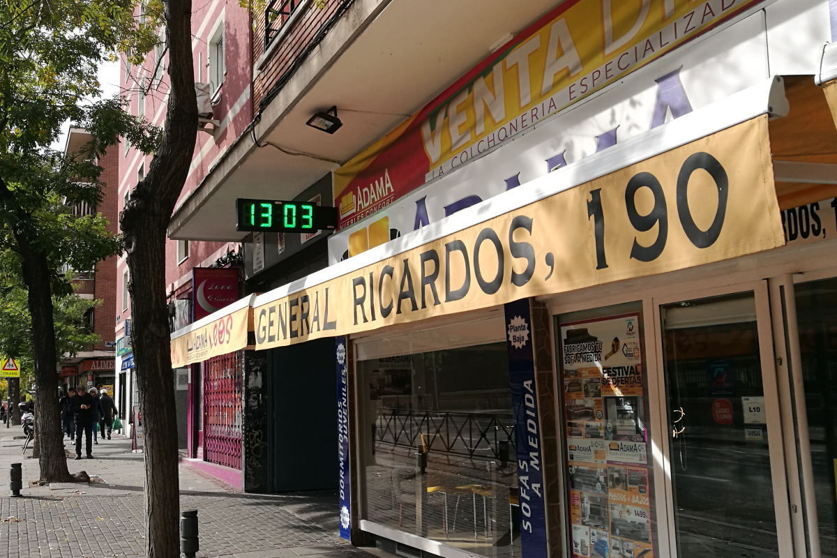 Reloj-temperatura-LED-4-Madrid