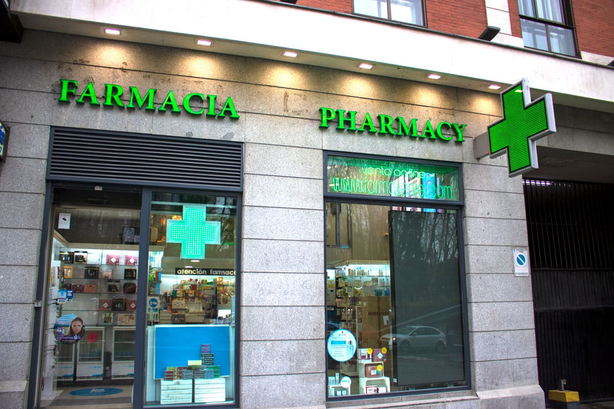 Cruz de Farmacia LED en Farmacia de Madrid