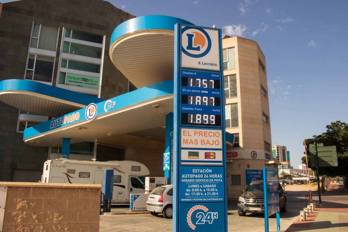 Displays de combustible led en Gasolinera Leclerc de Murcia