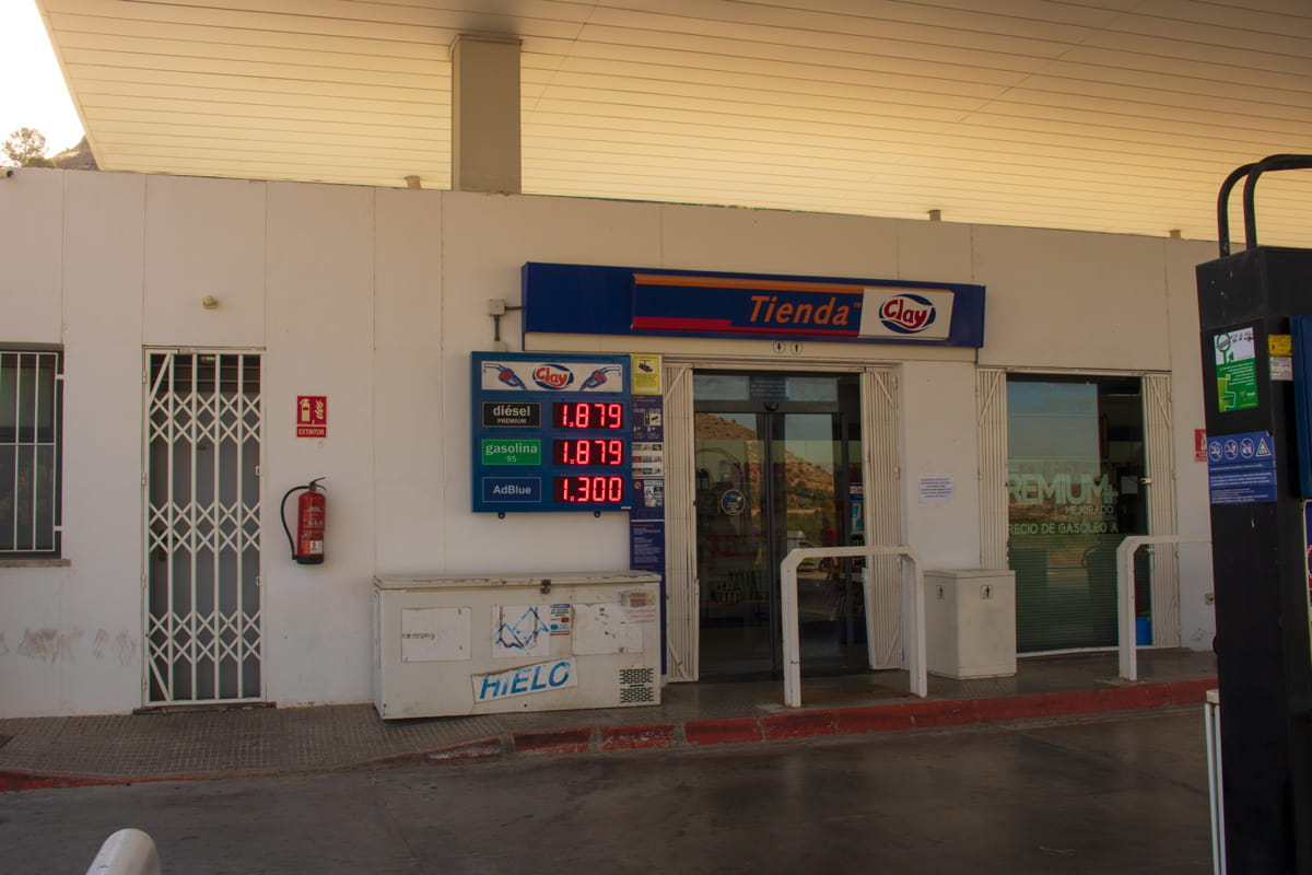 Panel Completo y Precios de combustible en Gasolinera Clay de Murcia