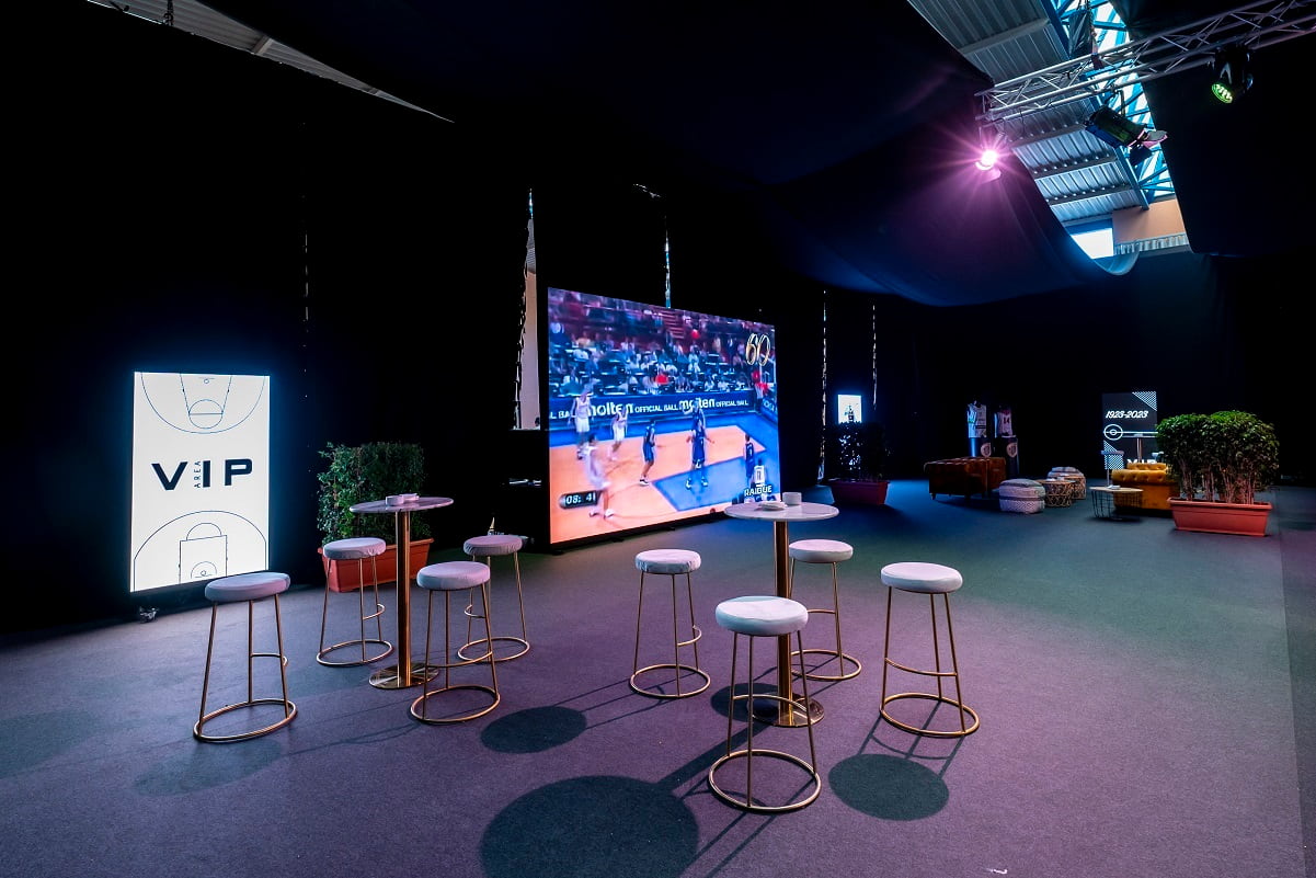 13 Pantallas LED de interior en la sala VIP de la Federación Española de Baloncesto